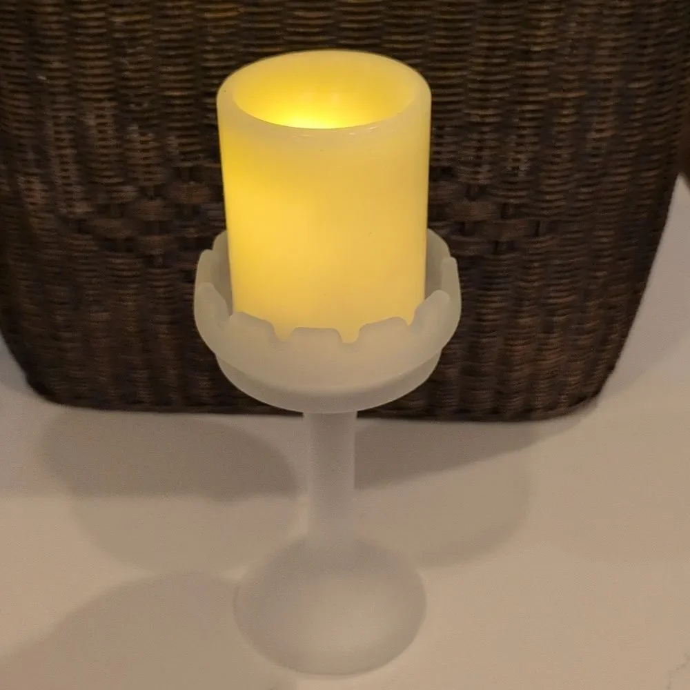 Frosted Glass Turret Pillar Candleholder Spring Castle Garden - Picture 10 of 10